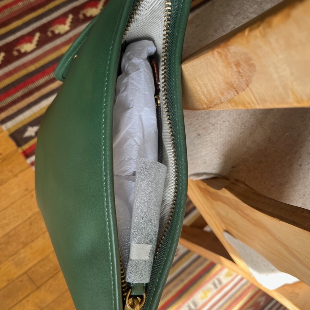 Coach Duffle 16 Shoulder Bag NWT - Picture 6 of 8